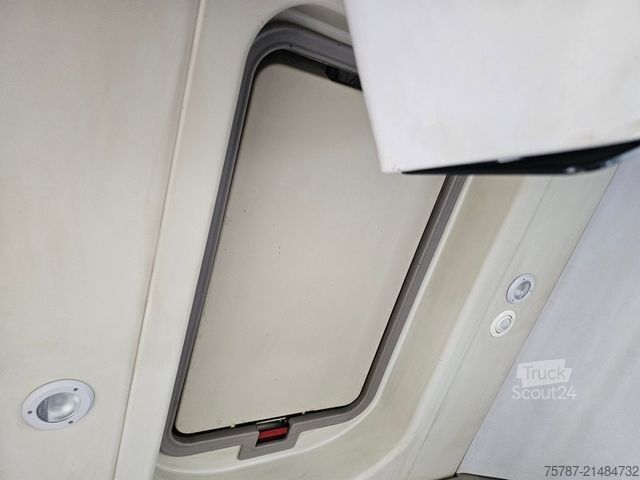 Ledbuss MERCEDES-BENZ O 530 G, Gelenkbus, 3 Achser, Retarder