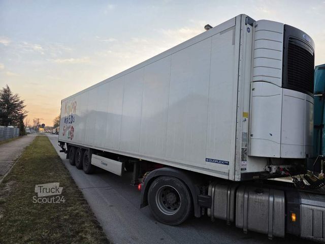 Chladírenský návěs KRONE Tiefkühler, Carrier Vector 1550, 2 x Liftachse