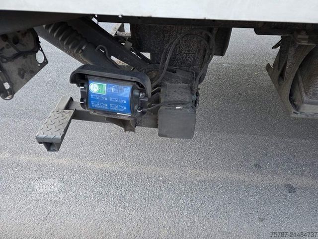 Chladírenský návěs KRONE Tiefkühler, Carrier Vector 1550, 2 x Liftachse