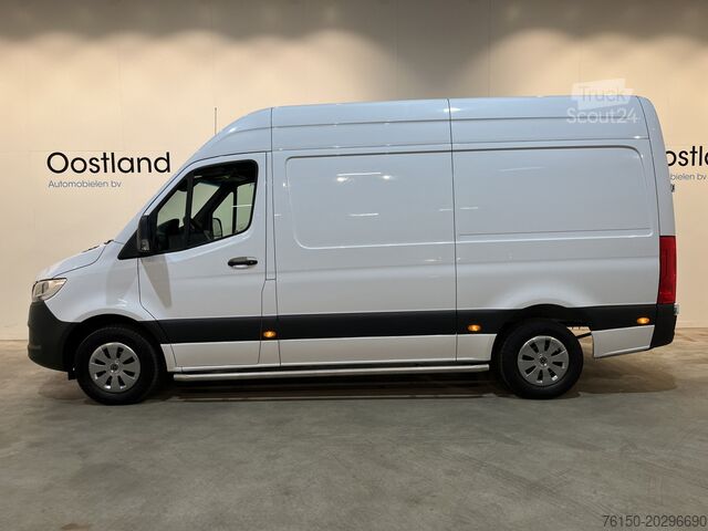 Furgão de caixa Mercedes-Benz Sprinter 311 CDI L2H2 RWD / Euro 6 / Servicebus...