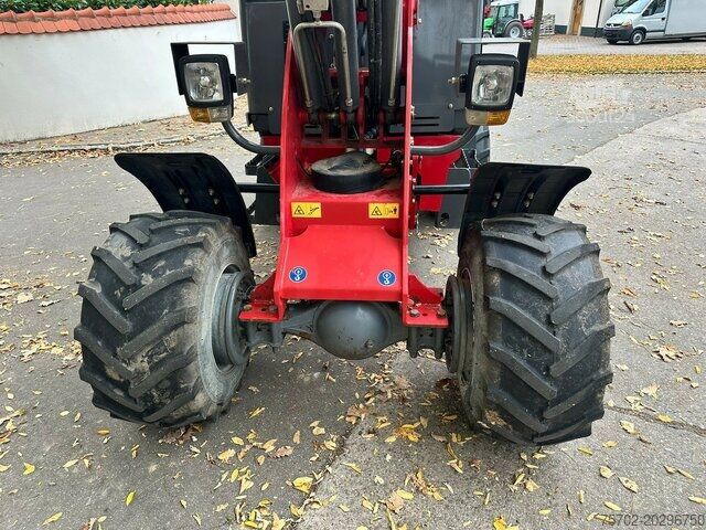 Kolesni nakladalnik Schäffer / Kubota / Wematik 811T Teleskopradlader