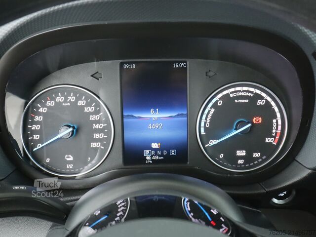 Minibusz Mercedes-Benz eCitan Tourer PRO Lang AHK AUT DynLicht Kam. LED