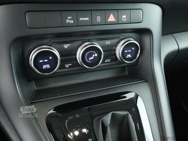 Minibusz Mercedes-Benz eCitan Tourer PRO Lang AHK AUT DynLicht Kam. LED