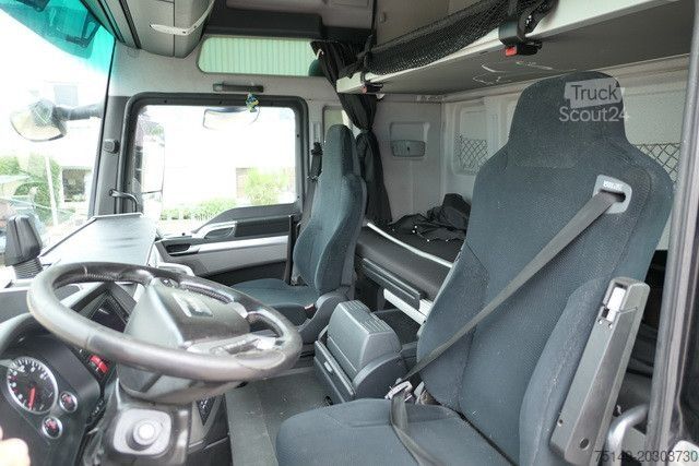 Standardni tegljač MAN 18.500 TGX 4x2, XXL, Red Lion 500, Intarder