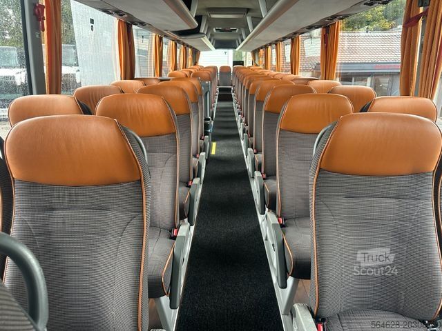 Távolsági autóbusz MAN R08 Lion?s Coach