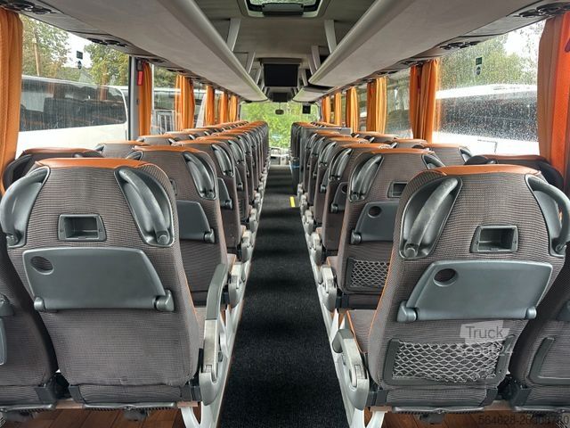 Távolsági autóbusz MAN R08 Lion?s Coach