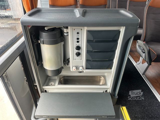 Távolsági autóbusz MAN R08 Lion?s Coach