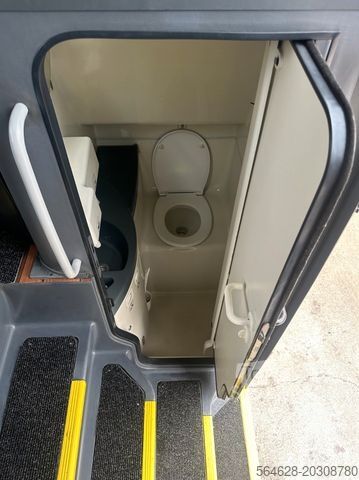 Távolsági autóbusz MAN R08 Lion?s Coach