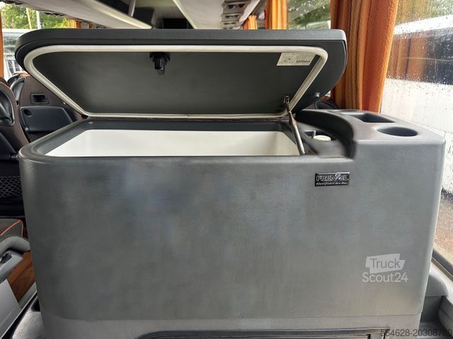 Távolsági autóbusz MAN R08 Lion?s Coach