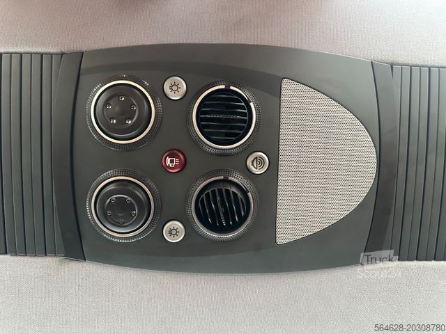 Távolsági autóbusz MAN R08 Lion?s Coach