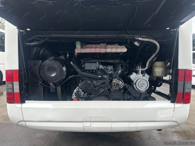 Távolsági autóbusz MAN R08 Lion?s Coach