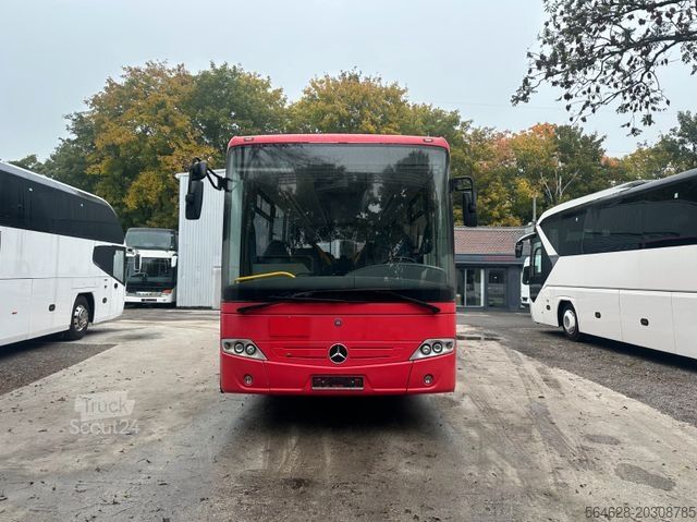 Távolsági autóbusz MERCEDES-BENZ O 560 Intouro
