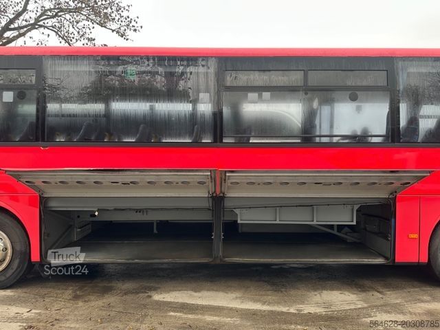 Távolsági autóbusz MERCEDES-BENZ O 560 Intouro