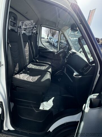 Transporter z pudłem LBW Iveco Daily 72c170 Hi-Matic Koffer LBW Luftgef