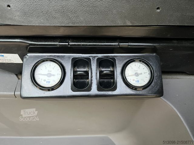 Fourgon tôlé VOLKSWAGEN CRAFTER 2.0TDI XXXL KOFFER RAMPE KAMERA 177 PS