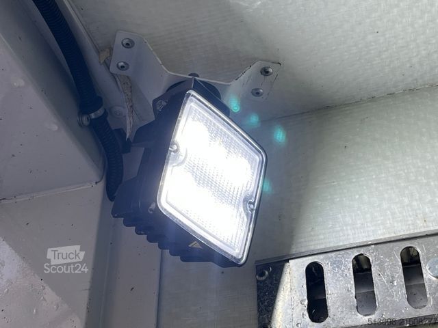 Fourgon tôlé VOLKSWAGEN CRAFTER 2.0TDI XXXL KOFFER RAMPE KAMERA 177 PS