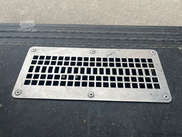 Panel van VOLKSWAGEN T6.1 BOTT REGALS. TEMP. SHZ NAVI KLIMA 1.HAND