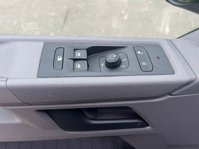 Panel van VOLKSWAGEN T6.1 BOTT REGALS. TEMP. SHZ NAVI KLIMA 1.HAND