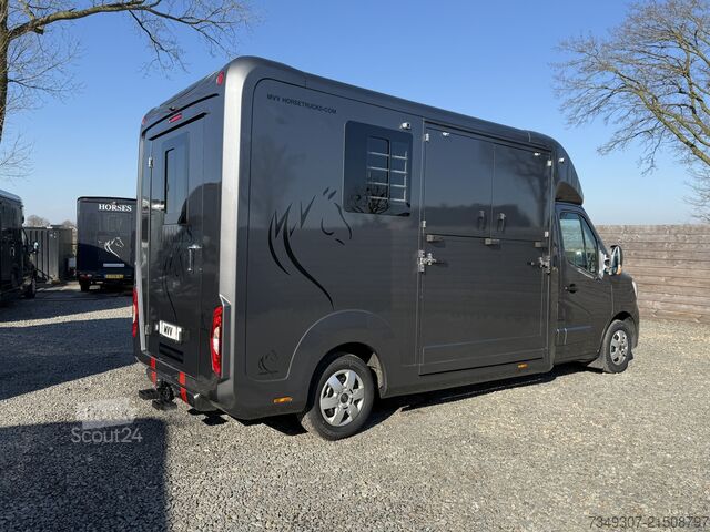 Transport de chevaux Renault Master PAARDENWAGEN | HORSETRUCK | STX | STALLI...