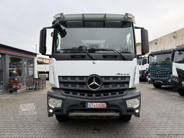 Three-sided tipper truck Mercedes-Benz Arocs 3246K 8X4 Meiller