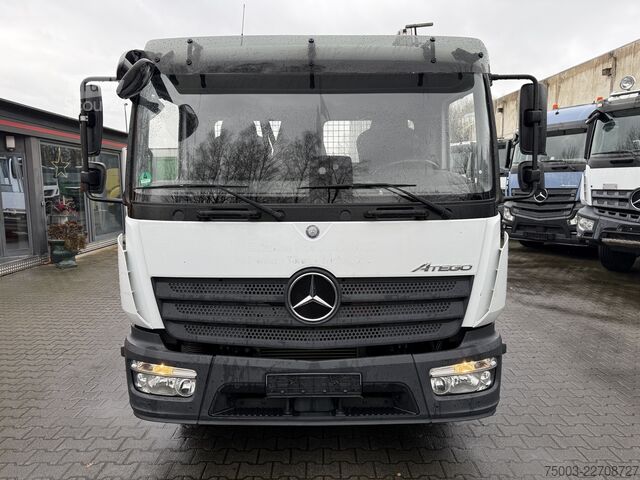 Pick-up van Mercedes-Benz Atego 818 Hegla Glasreff