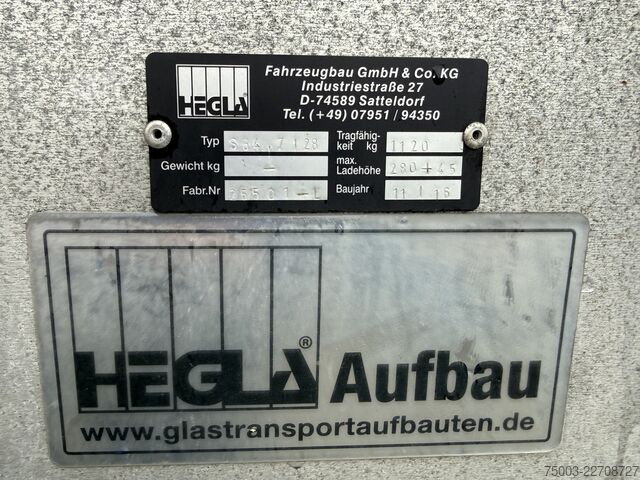 Pick-up van Mercedes-Benz Atego 818 Hegla Glasreff