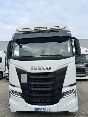 Alçak şasi çekici Iveco SWAY 530