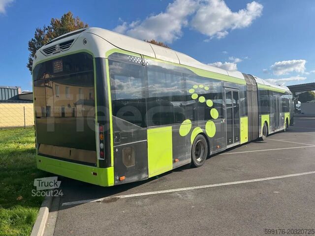 Kĺbový autobus Volvo G891H