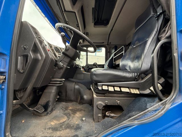 Кран, змонтований на вантажівці MAN TGS 26.400 6x2 Kipper + Kran LogLift F105Z77A