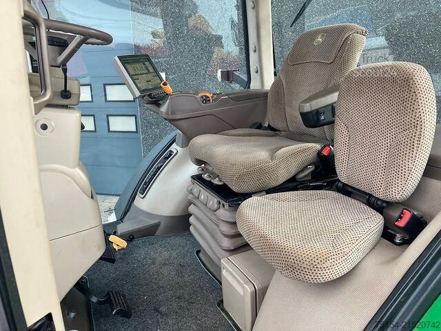 Tractor John Deere 8320 R