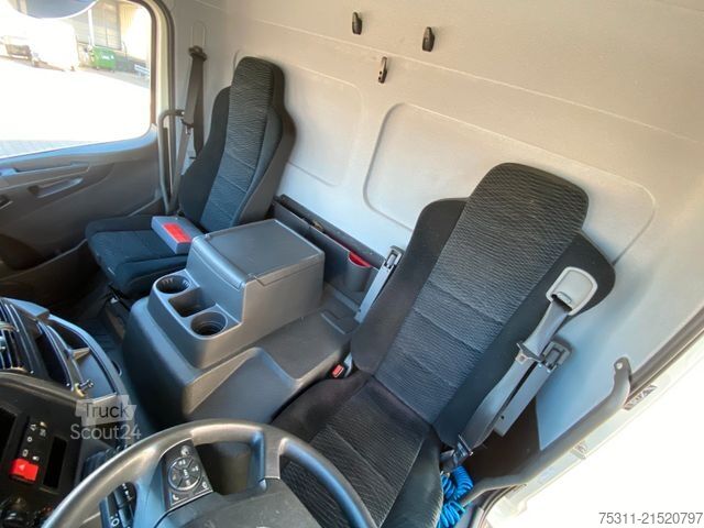 Camion plateau avec bâche MERCEDES-BENZ Atego 1221 | 7,2m Pritsche/Plane*LBW*AHK*Autom.