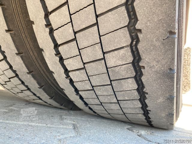 Camion plateau avec bâche MERCEDES-BENZ Atego 1221 | 7,2m Pritsche/Plane*LBW*AHK*Autom.