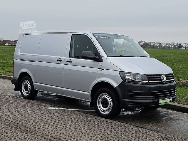 High-roof van VW TRANSPORTER 2.0 TDI ac automaat EURO6