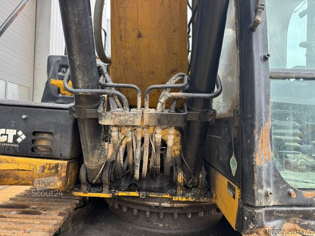 Pelle sur chenilles Caterpillar 323E