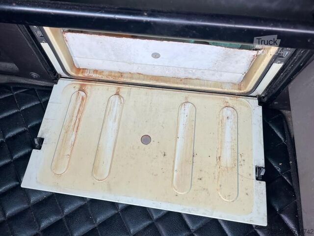 Tracteur standard Renault Magnum 460 MANUAL bak, 2X FUEL TANK, EURO 5