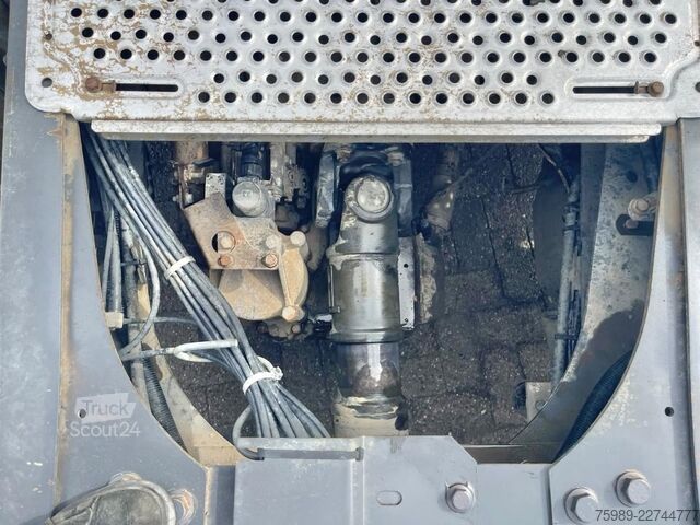 Standard tractor DAF XF 105.460 Euro5   2 tanks Parking Airco,  Frig...