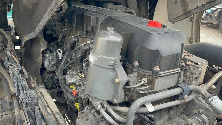 Standard tractor DAF XF 105.460 Euro5   2 tanks Parking Airco,  Frig...