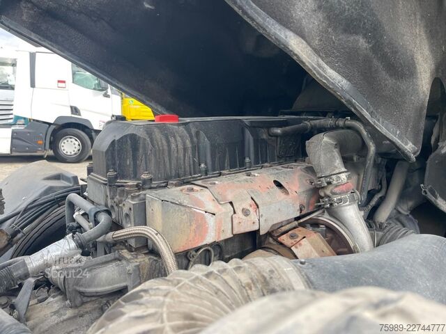 Standard tractor DAF XF 105.460 Euro5   2 tanks Parking Airco,  Frig...