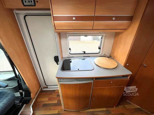 Halvintegrerad husbil SUNLIGHT T 58 - Festbett - Klima - Tempomat -