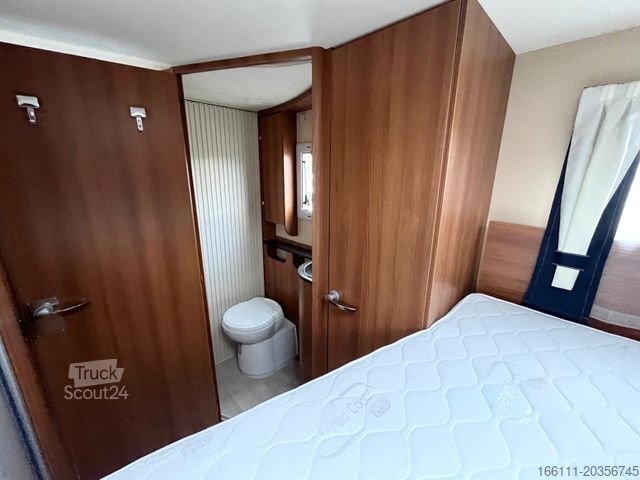 Integrerad husbil CHAUSSON Exaltis - Hub/Festbett - Automatik -