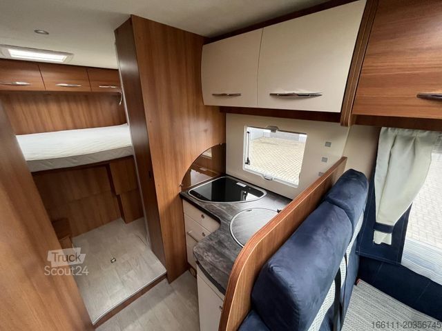Integrerad husbil CHAUSSON Exaltis - Hub/Festbett - Automatik -
