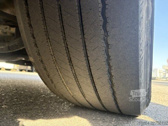 Стандартен влекач MAN TGX 18.500 XXL INTARDER,