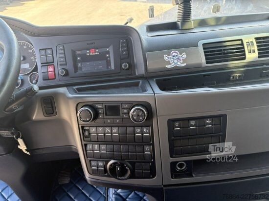 Стандартен влекач MAN TGX 18.500 XXL INTARDER,