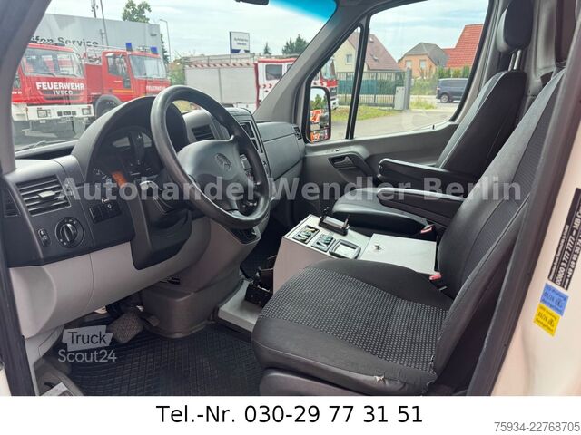 Camion de pompiers MERCEDES-BENZ Sprinter 516 CDI RTW WAS Koffer Fahrtrage+Sessel
