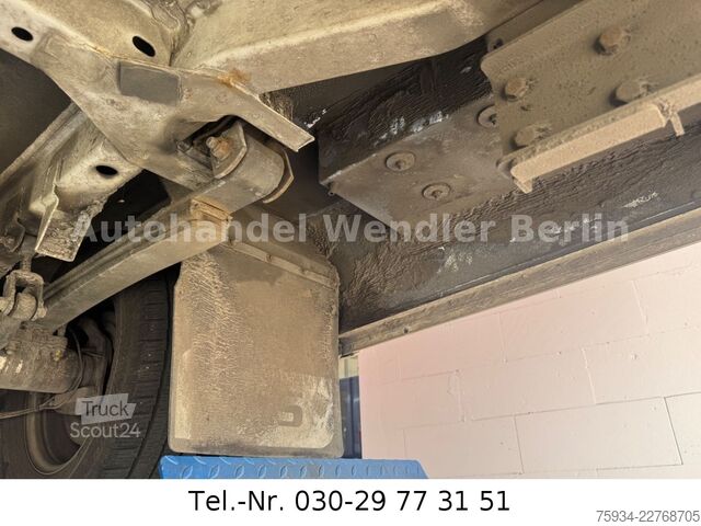 Camion de pompiers MERCEDES-BENZ Sprinter 516 CDI RTW WAS Koffer Fahrtrage+Sessel