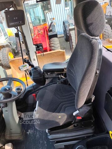 Kolesni nakladalnik LIEBHERR L 526 Kein 514 524 538 542 546 "wie neu"Zustand