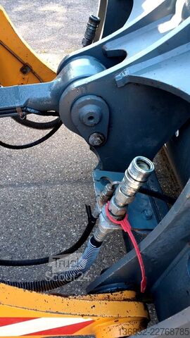 Kolesni nakladalnik LIEBHERR L 526 Kein 514 524 538 542 546 "wie neu"Zustand