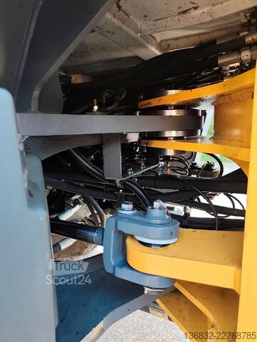 Kolesni nakladalnik LIEBHERR L 526 Kein 514 524 538 542 546 "wie neu"Zustand
