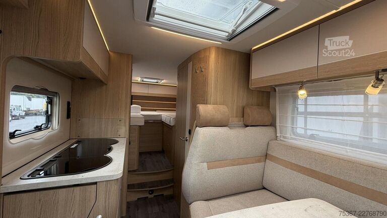 Pusiau integruotas kemperis LMC Cruiser T 662 G Messeangebot CSD 2026