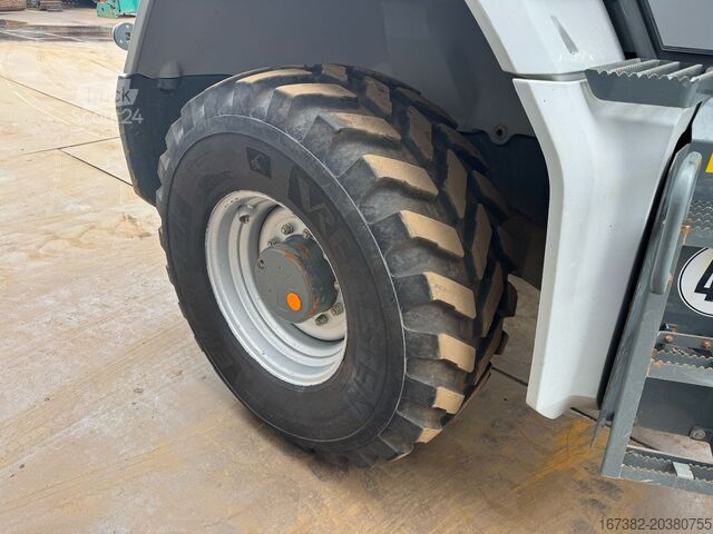 Radlader Kramer 8155 / Forks / bucket